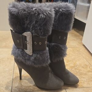 Elegant Gray Fur-Trimmed And Rhinestone Women's Boots